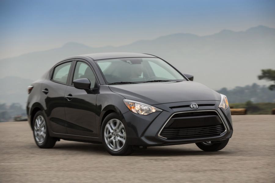  Scion iA 2015 года  (фото 5 из 31)